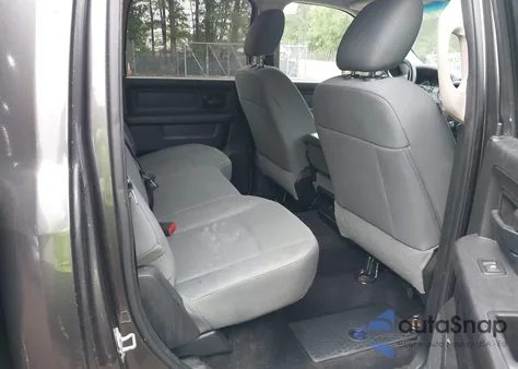 2016 Ram 1500 Express z USA, uszkodzony, nr VIN 3C6RR7KT7GG318532